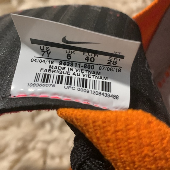 Nike Epic React Flyknit (GS) Sz 7Y Copper flash/Black Exc. condition 943311 800 - Picture 5 of 9